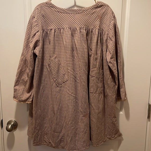 Magnolia Pearl Early Release Lavender Jam Gingham Apple Picker Tunic - Picture 6 of 9